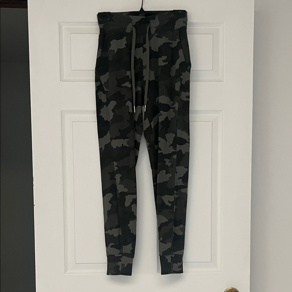 Lululemon ready to rulu Camo Pants